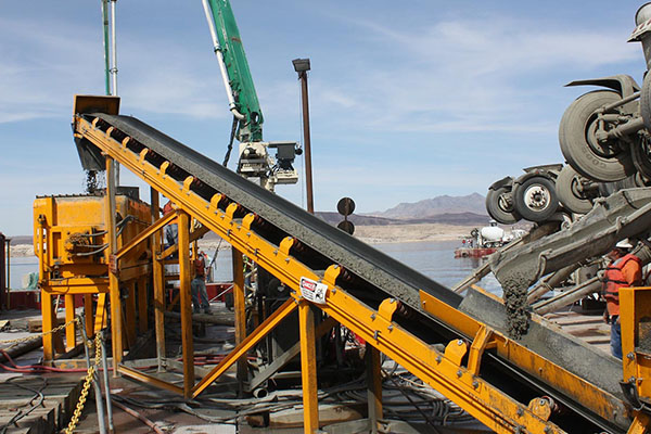 Maxon_Conveyor_Maxcrete_Barge_Mounted_Marine_Applications_Putzmeister_Pump_Concrete (1)